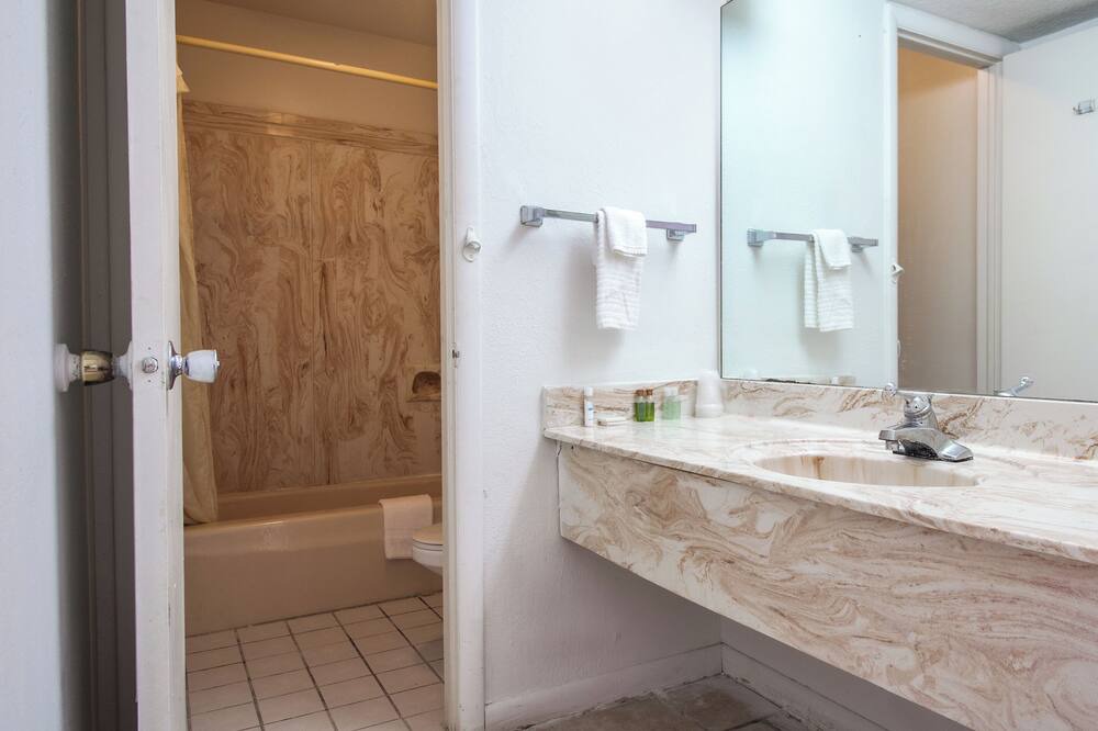 Photo of Bathroom in Perry