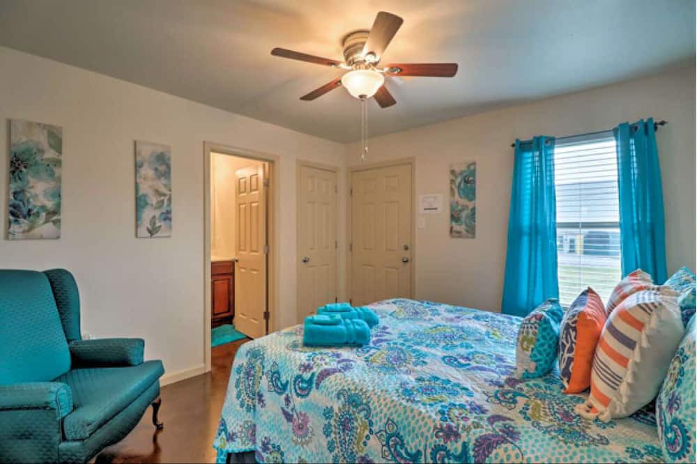 Photo of Bedroom in Conway