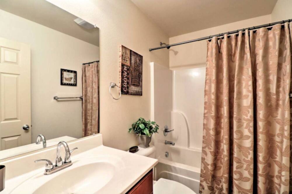 Photo of Bathroom in Conway