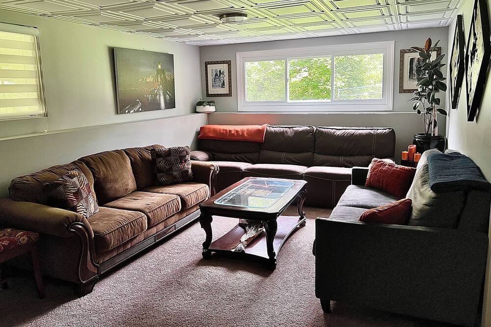 Photo of Livingroom in Brodheadsville