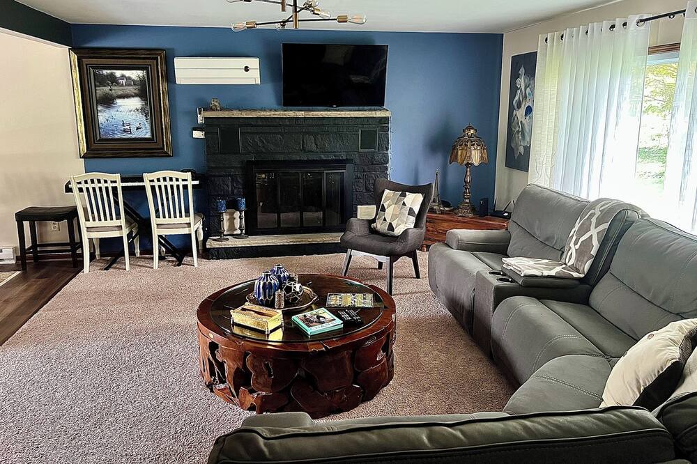 Photo of Livingroom in Brodheadsville