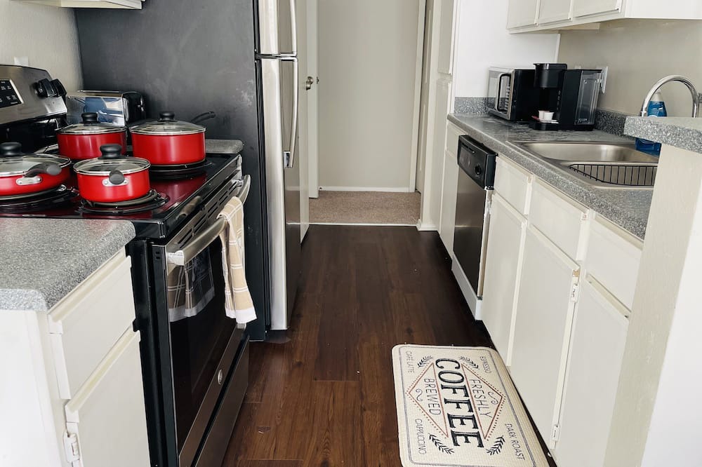 Photo of Kitchen in North Druid Hills