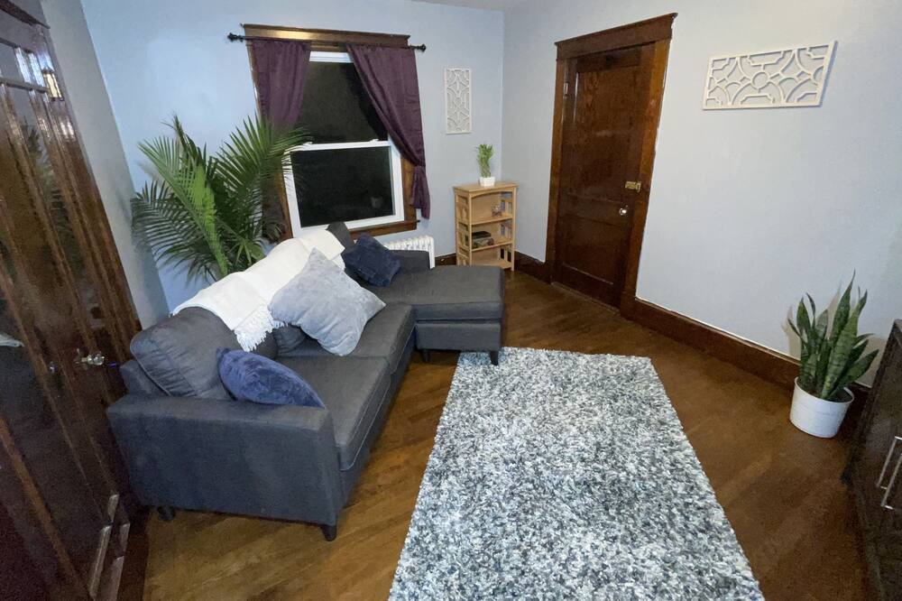 Photo of Livingroom in Auburn