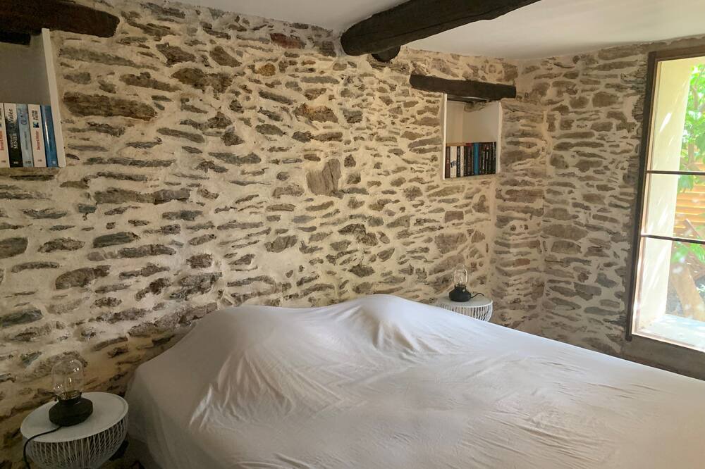 Photo of Bedroom in Oreta