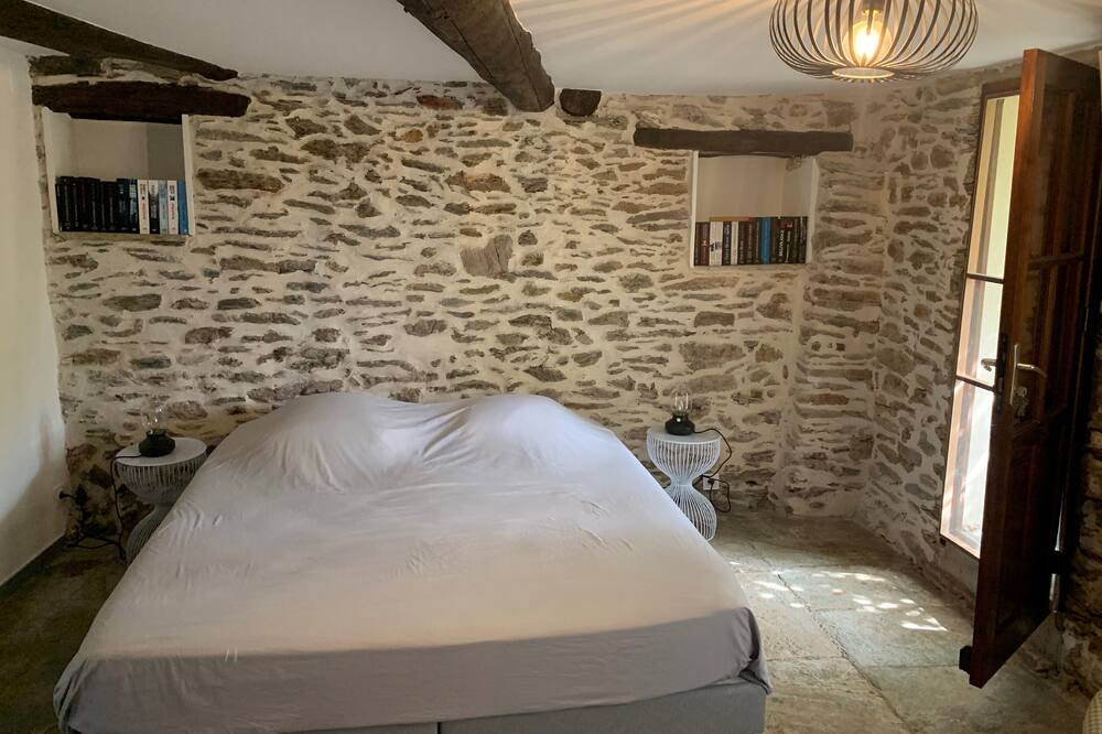 Photo of Bedroom in Oreta