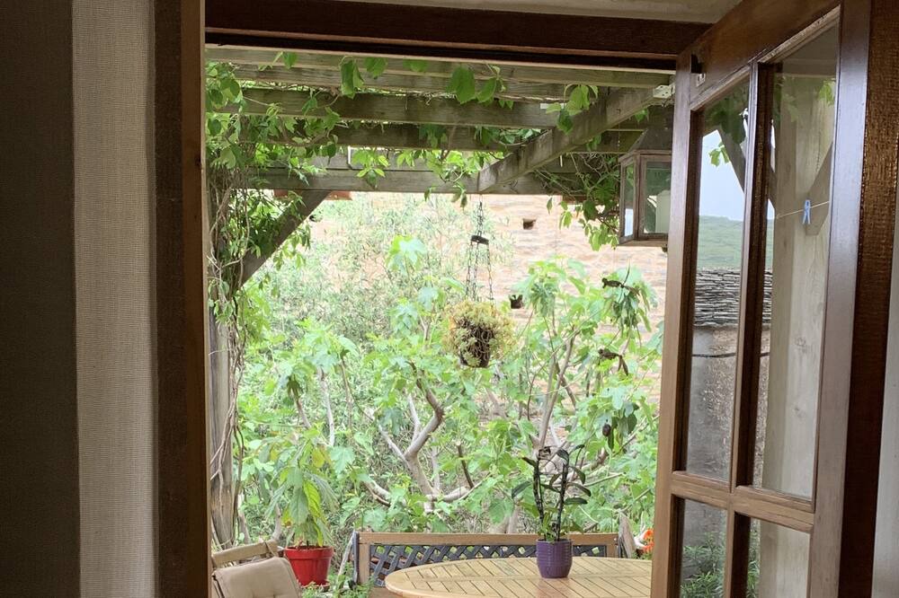 Photo of Patio Balcony in Oreta