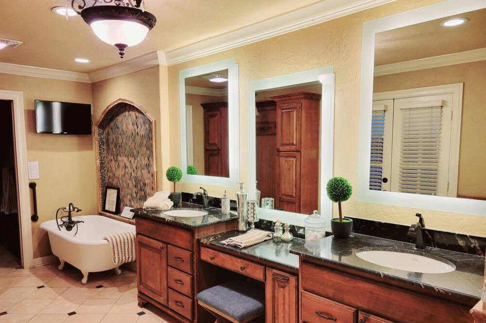 Photo of Bathroom in Judson