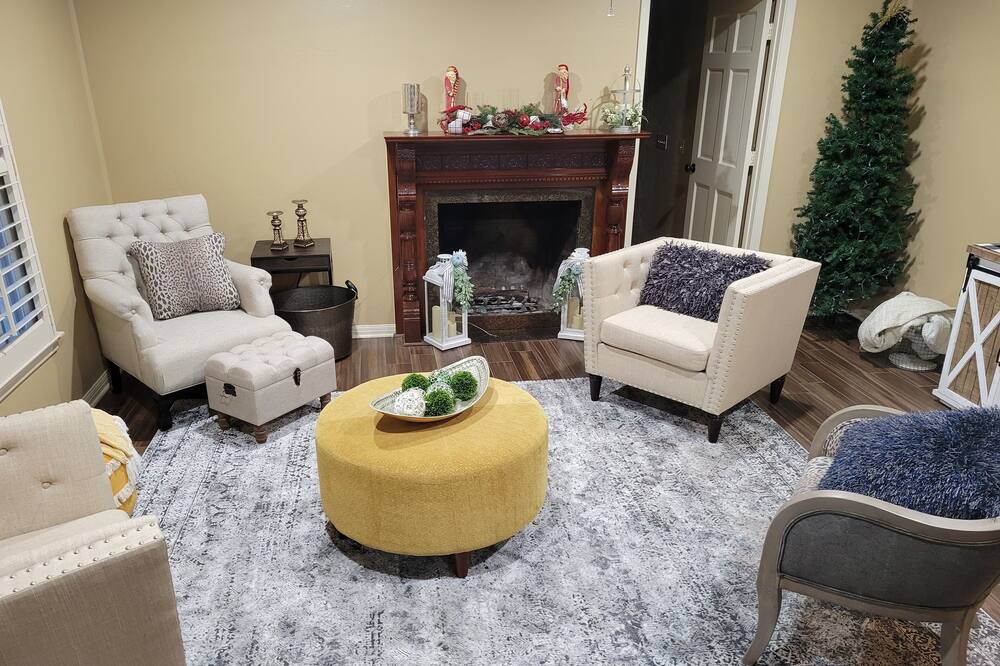 Photo of Livingroom in Judson