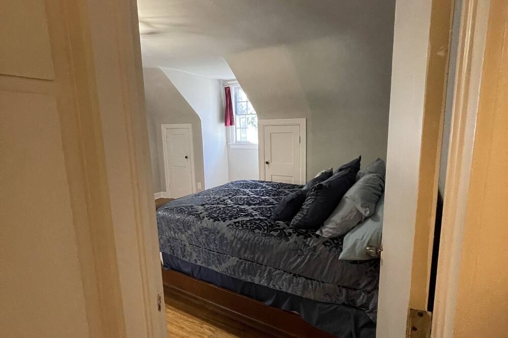 Photo of Bedroom in Mount Vernon
