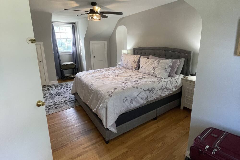 Photo of Bedroom in Mount Vernon