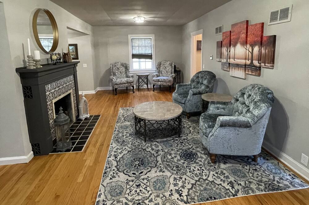 Photo of Livingroom in Mount Vernon