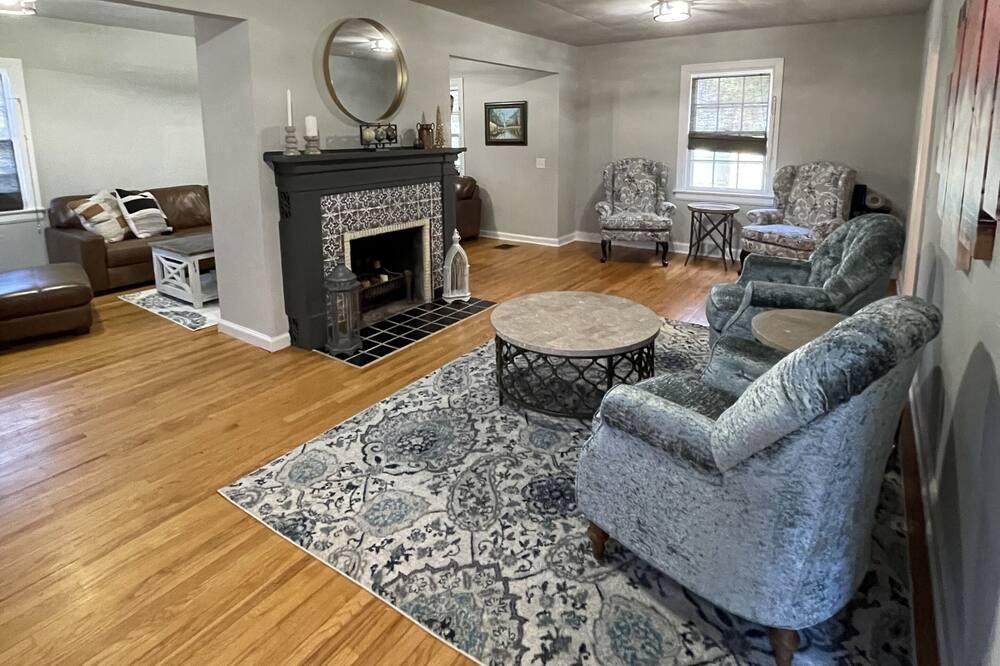 Photo of Livingroom in Mount Vernon