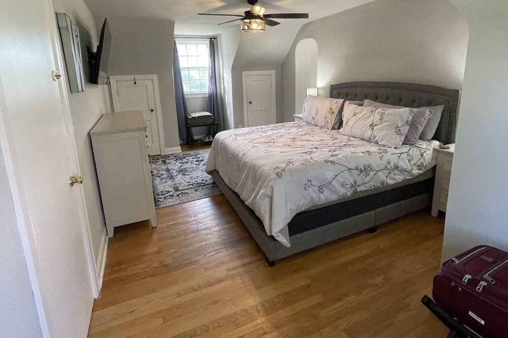 Photo of Bedroom in Mount Vernon