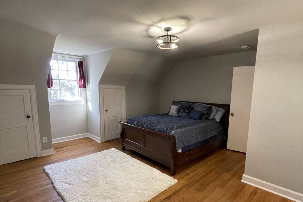 Photo of Bedroom in Mount Vernon