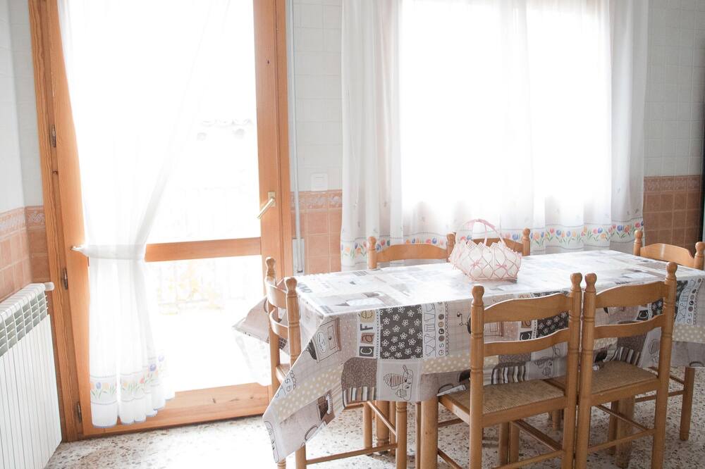 Photo of Kitchen in Munebrega