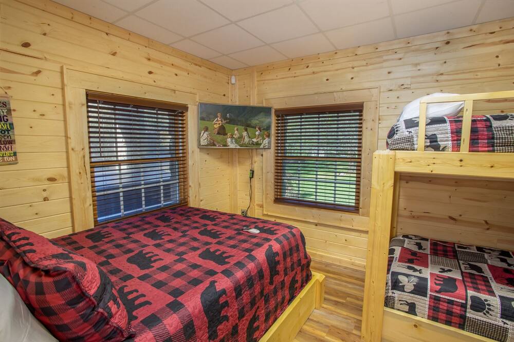 Photo of Bedroom in Laurel Springs