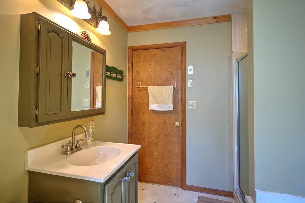 Photo of Bathroom in Inlet