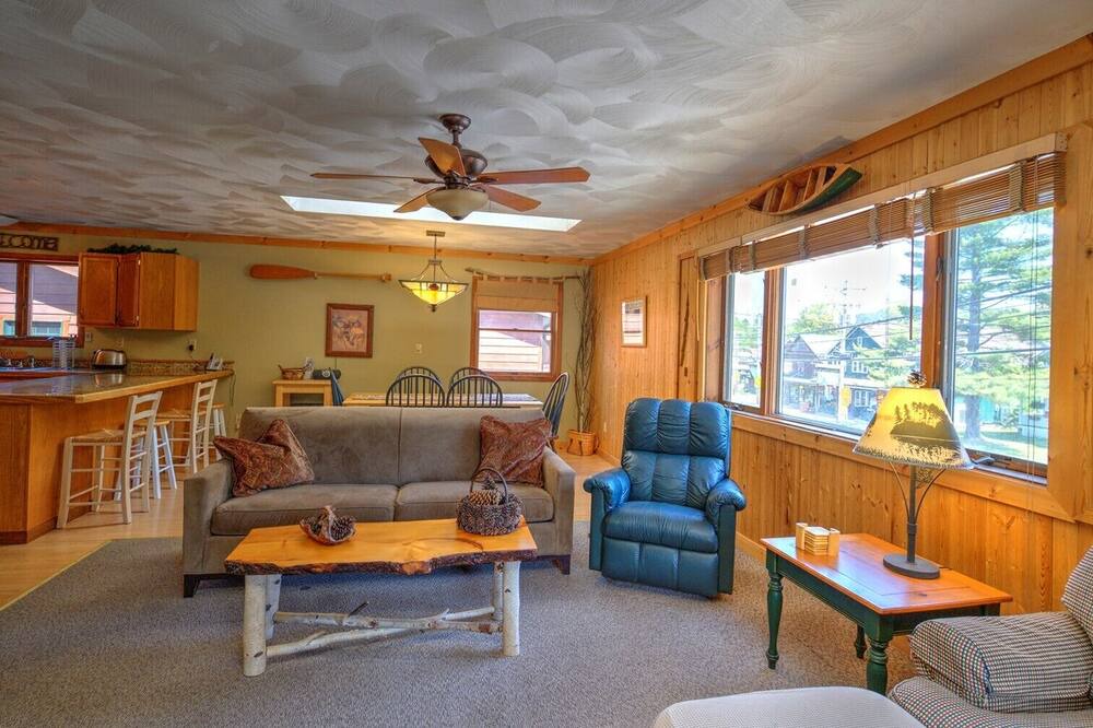 Photo of Bedroom in Inlet
