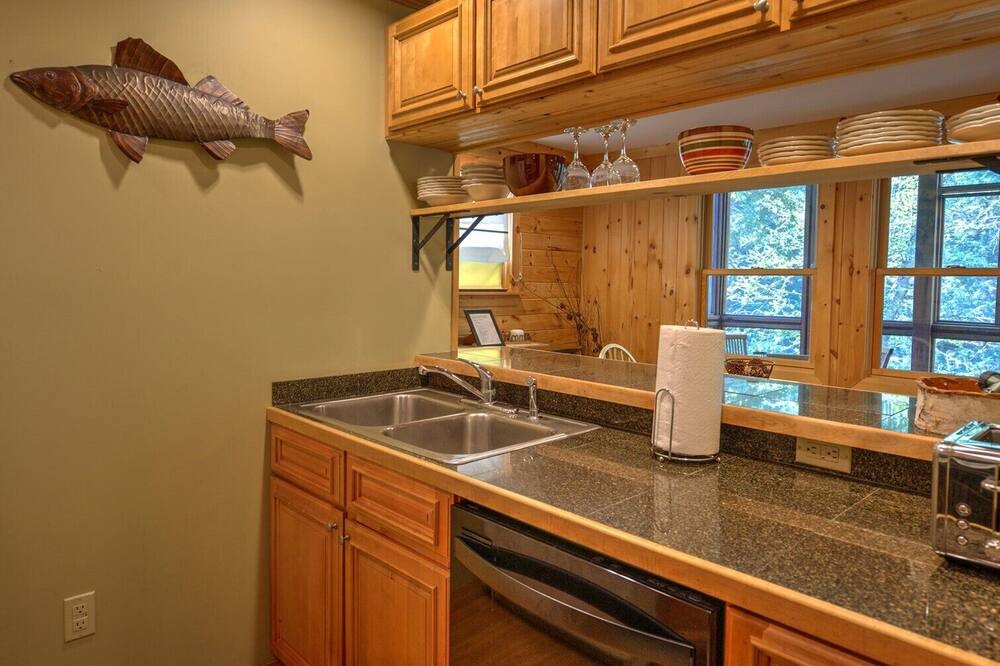 Photo of Kitchen in Inlet