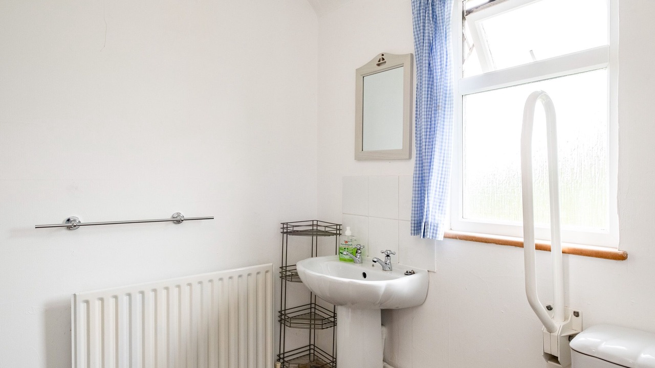 Photo of Bathroom in Port Isaac
