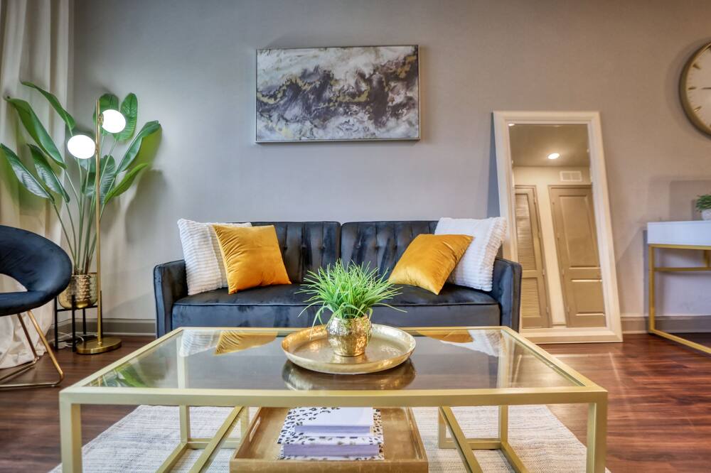 Photo of Livingroom in Loring Heights