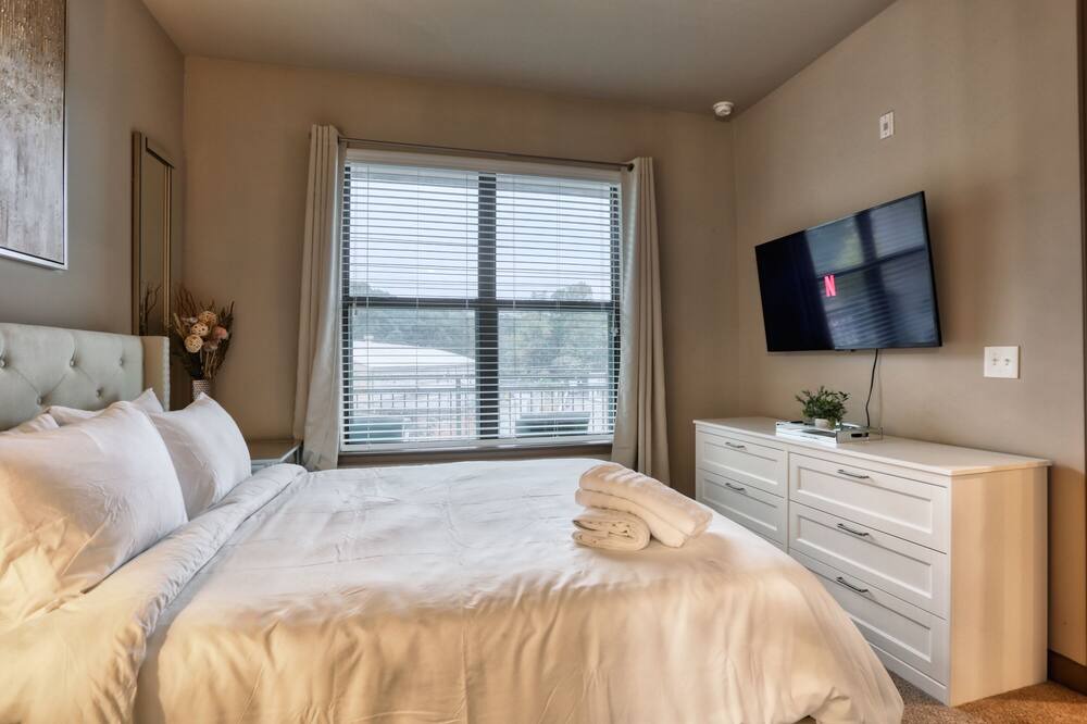 Photo of Bedroom in Loring Heights