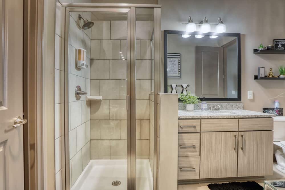 Photo of Bathroom in Loring Heights