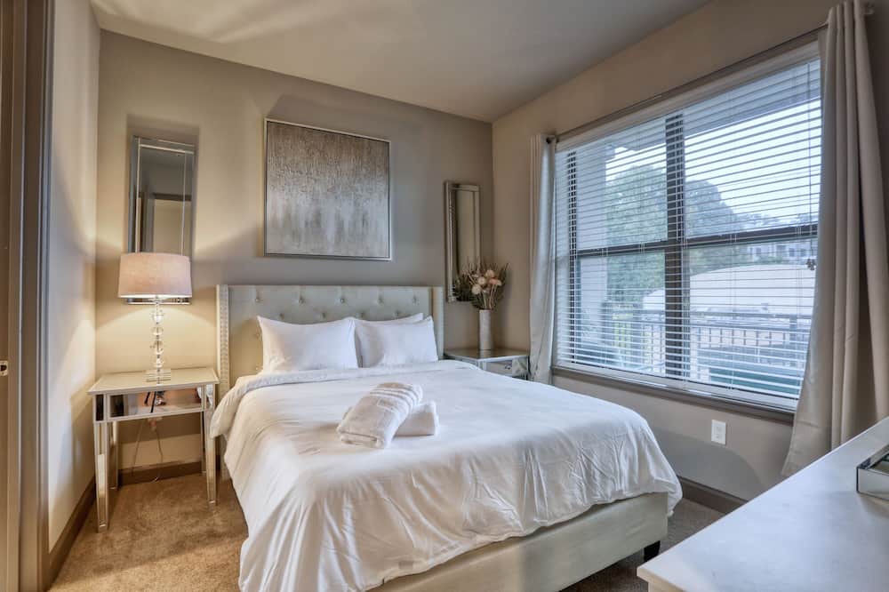 Photo of Bedroom in Loring Heights