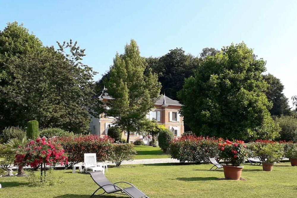 Photo of Outdoor in Saint-Aubin-Routot