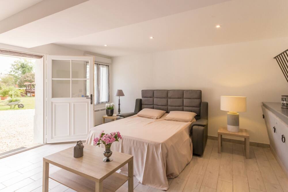 Photo of Bedroom in Saint-Aubin-Routot