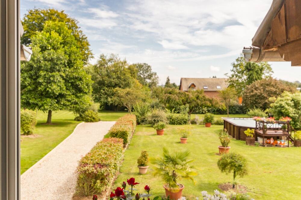 Photo of Outdoor in Saint-Aubin-Routot