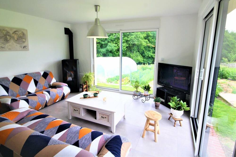 Photo of Livingroom in Ecalles-Alix