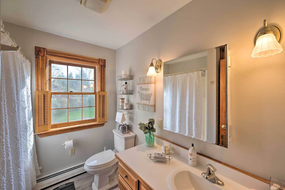 Photo of Bathroom in Jeffersonville