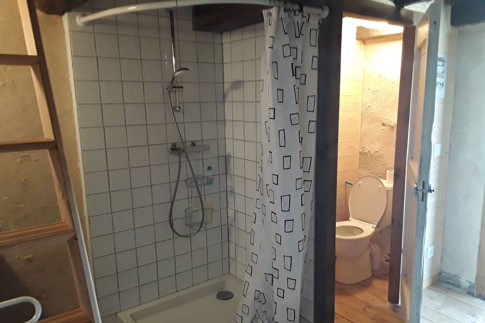 Photo of Bathroom in Cahuzac-sur-Vere