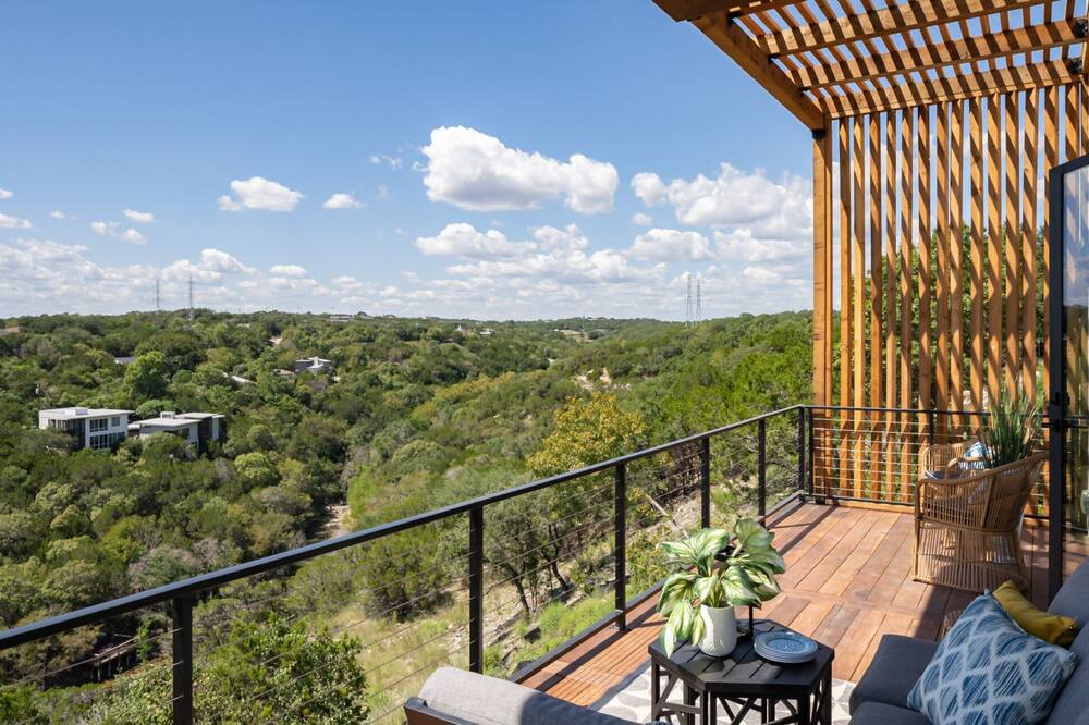 Photo of Patio Balcony in Apache Shores