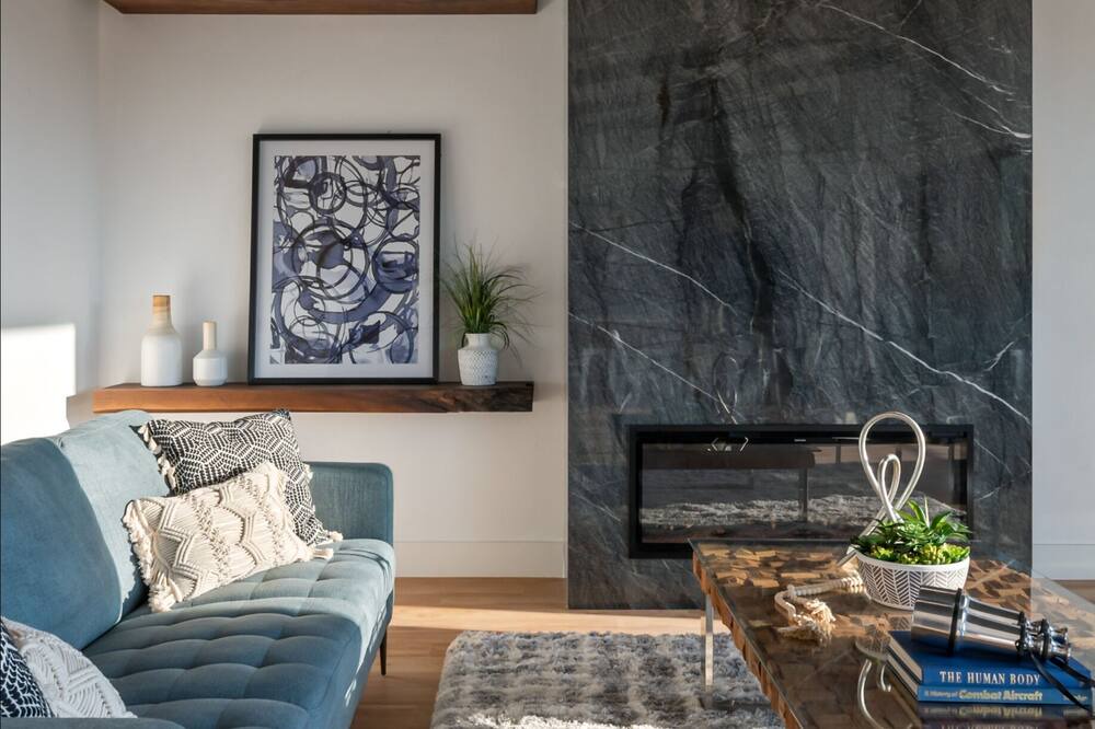 Photo of Livingroom in Apache Shores
