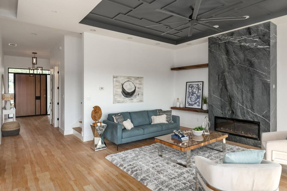 Photo of Livingroom in Apache Shores