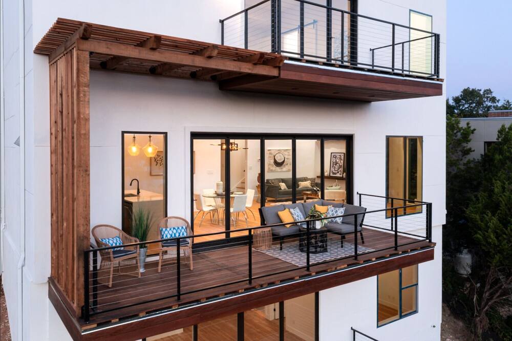 Photo of Patio Balcony in Apache Shores