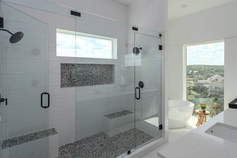 Photo of Bathroom in Apache Shores