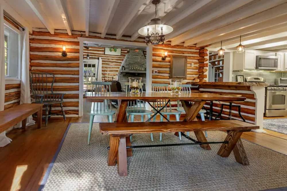 Photo of Livingroom in Medford Lakes