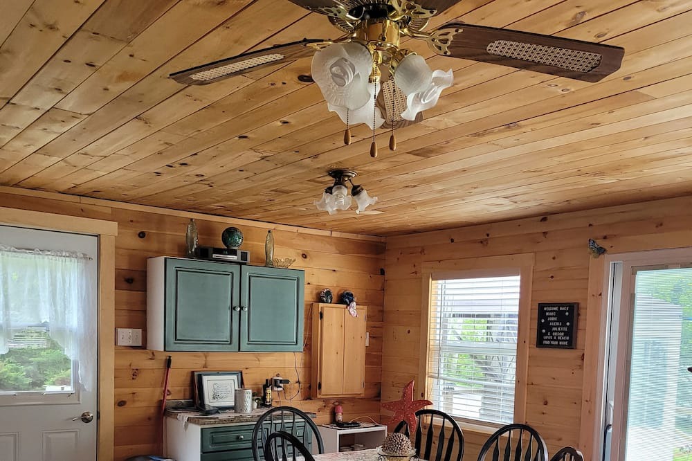 Photo of Kitchen in Colchester County