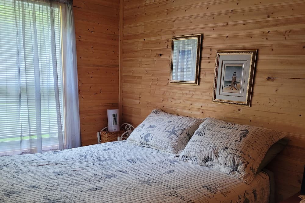 Photo of Bedroom in Colchester County