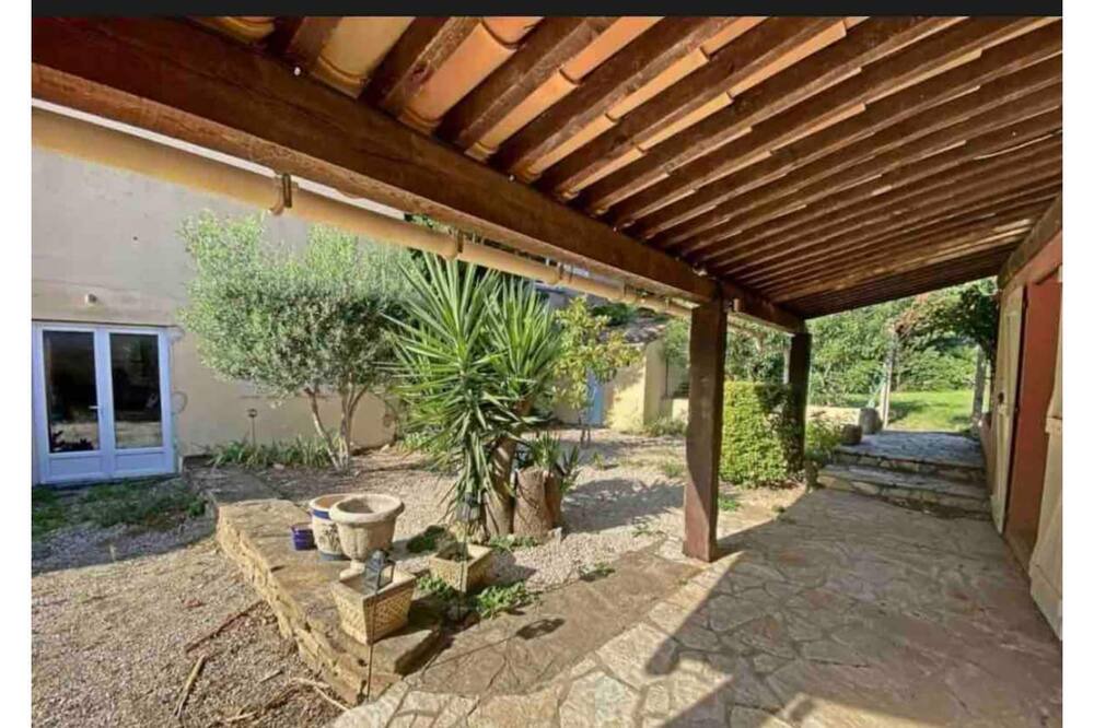 Photo of Outdoor in Roujan