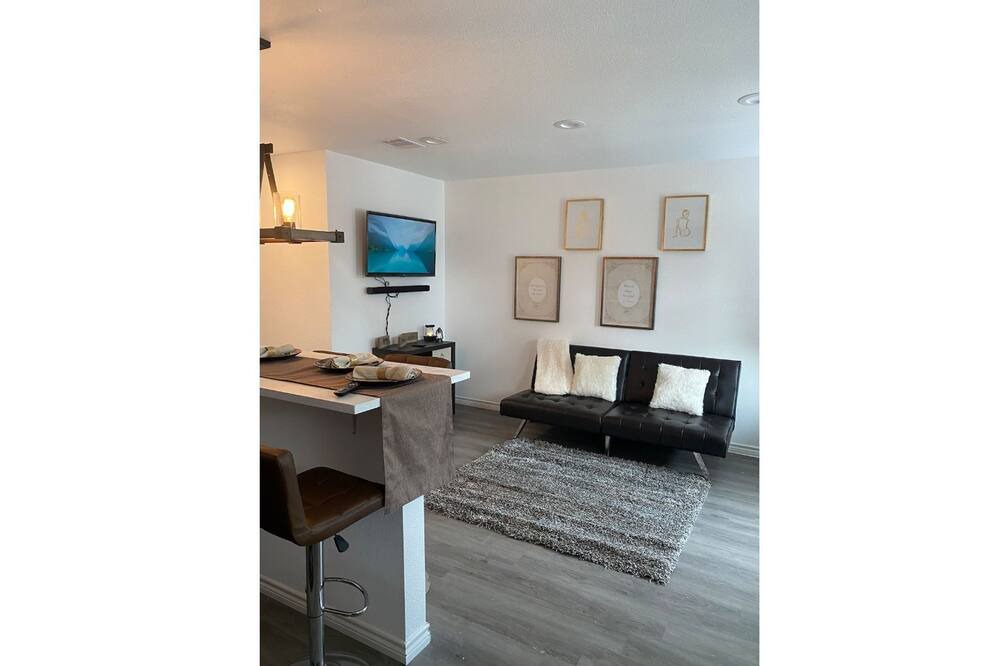 Photo of Bedroom in Lakeview  Jefferson County