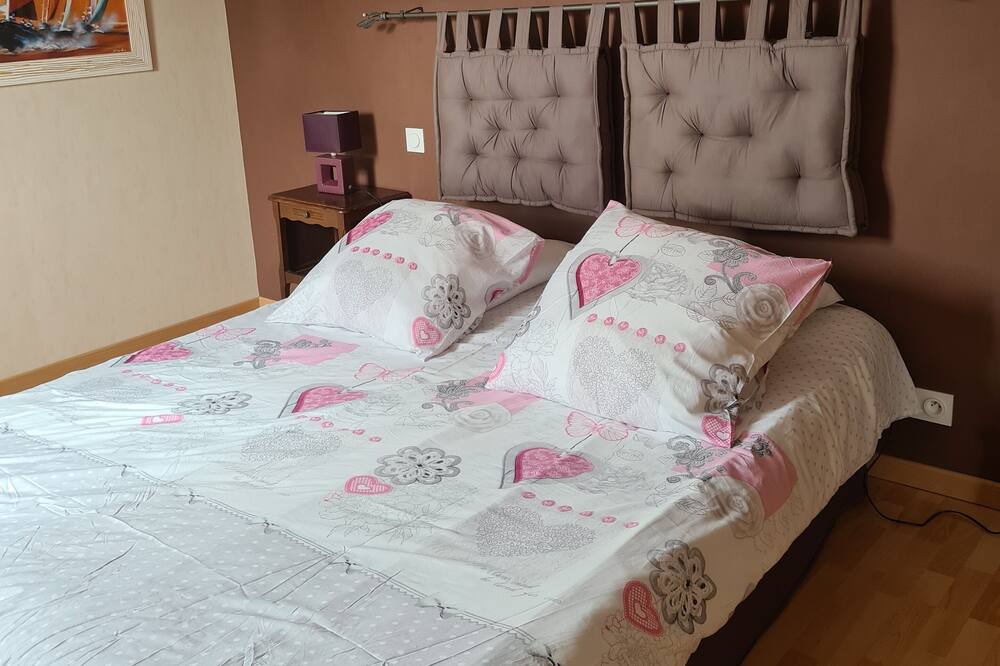 Photo of Bedroom in Theix-Noyalo