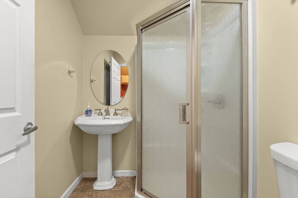 Photo of Bathroom in Egypt Lake-Leto