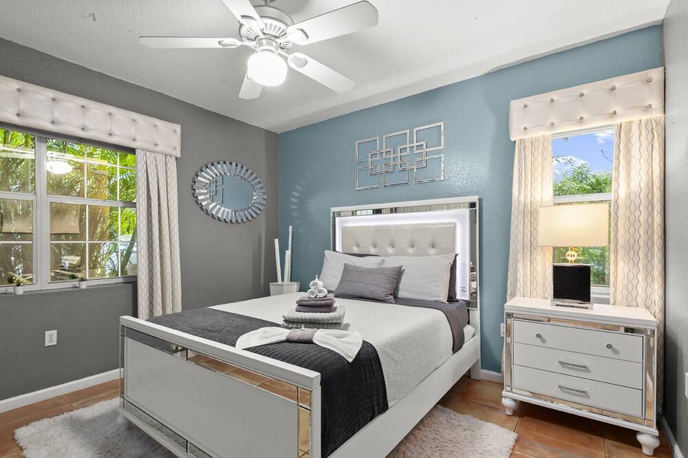 Photo of Bedroom in Egypt Lake-Leto