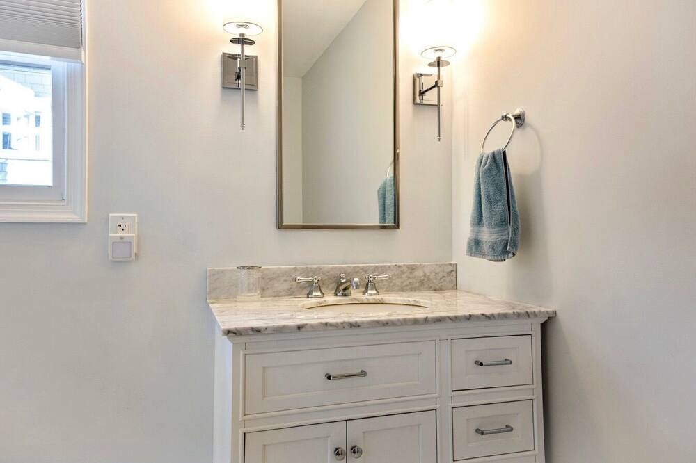 Photo of Bathroom in Saint Davids