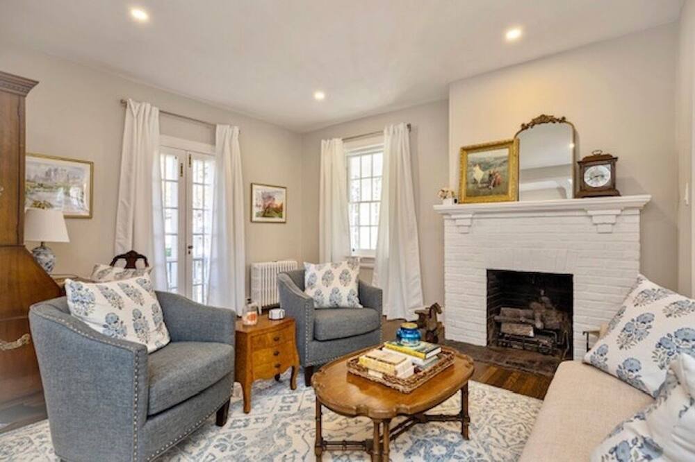 Photo of Livingroom in Saint Davids