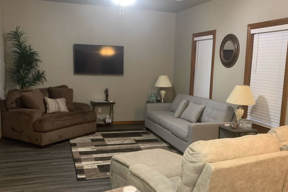 Photo of Livingroom in Carl Junction